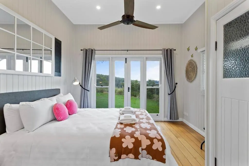The Quince Cottage - 3 Bedrooms Ravensbourne Chalet