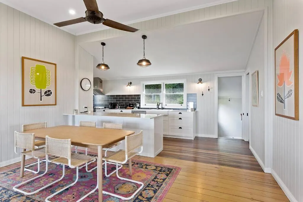 Chalet The Quince Cottage - 3 Bedrooms Ravensbourne Australia